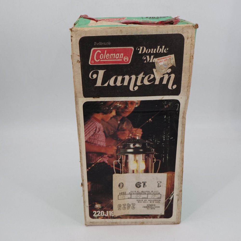 Coleman Double Mantle Lantern Green 220J Vintage Gas Camping Lamp
